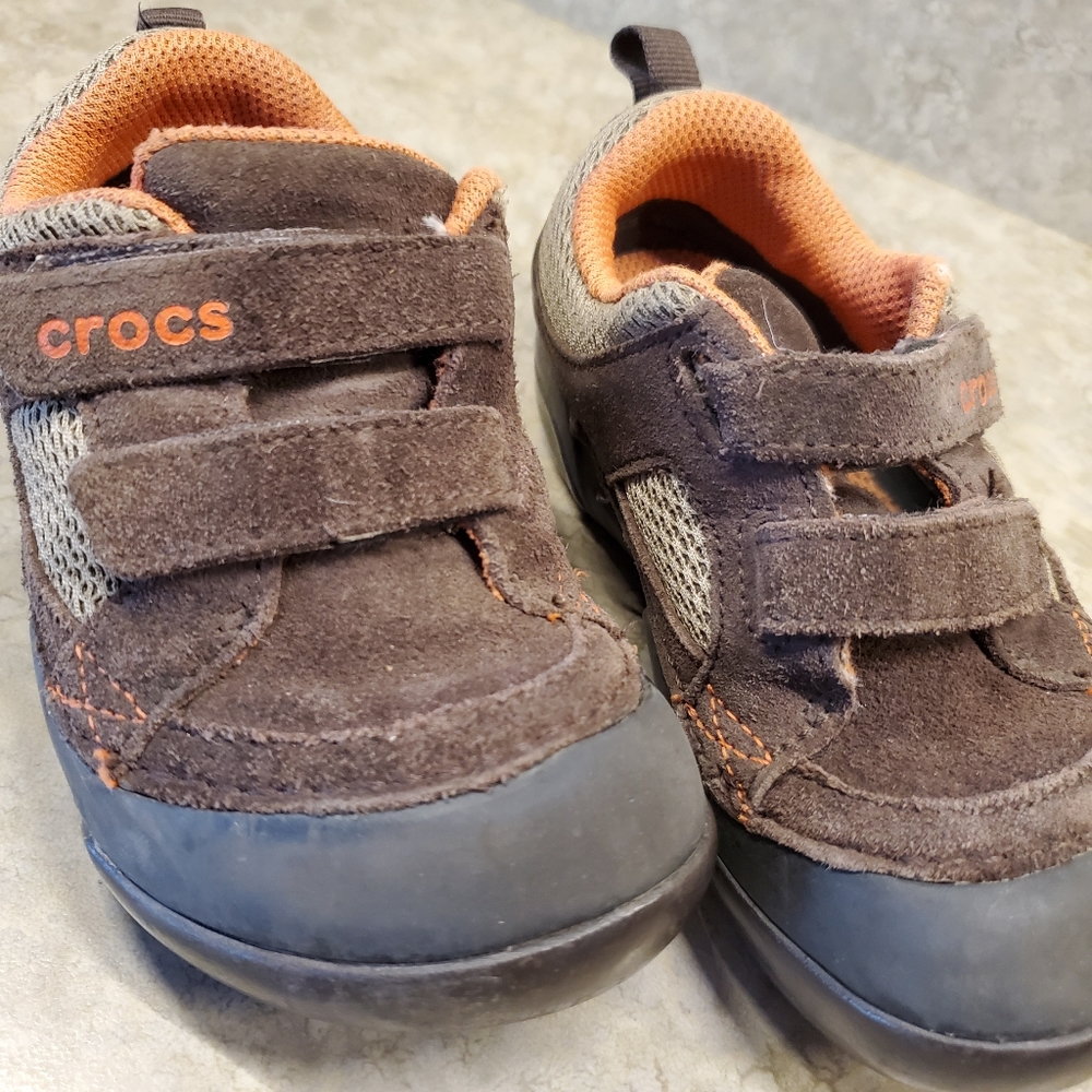 Crocs sneakers size 9